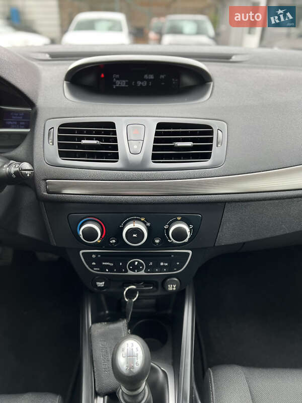 Универсал Renault Megane 2011 в Староконстантинове