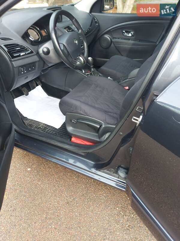 Универсал Renault Megane 2014 в Нежине фото 15 Универсал Renault Megane 2014 в Нежине