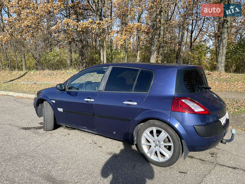 Хэтчбек Renault Megane 2003 в Смеле