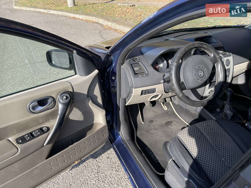 Хэтчбек Renault Megane 2003 в Смеле