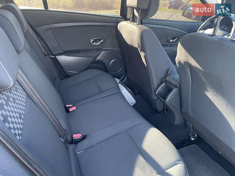 Универсал Renault Megane 2012 в Косове фото 4 Универсал Renault Megane 2012 в Косове