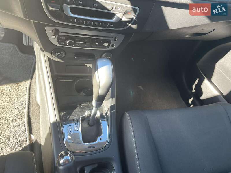 Универсал Renault Megane 2012 в Косове фото 13 Универсал Renault Megane 2012 в Косове