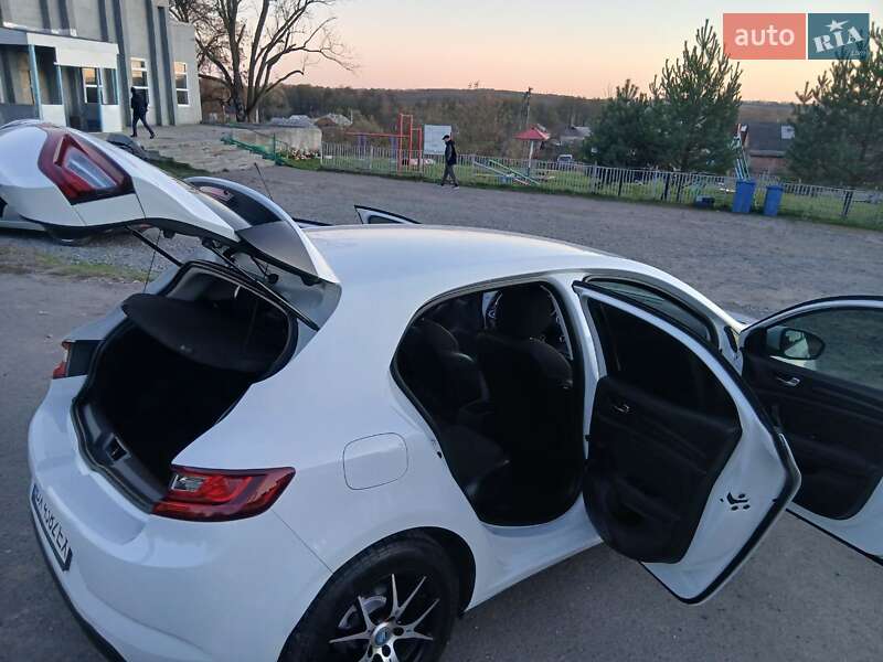 Хэтчбек Renault Megane 2016 в Хмельницком фото 65 Хэтчбек Renault Megane 2016 в Хмельницком