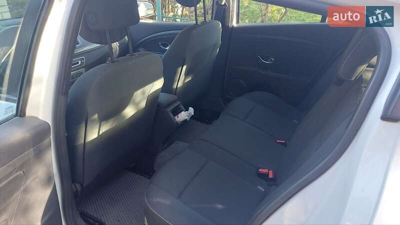 Хэтчбек Renault Megane 2013 в Смеле фото 9 Хэтчбек Renault Megane 2013 в Смеле