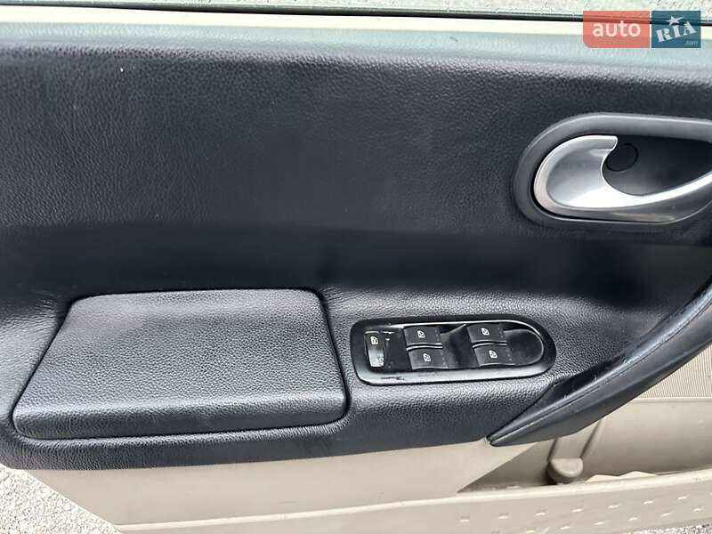 Седан Renault Megane 2006 в Кам'янському