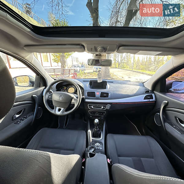 Универсал Renault Megane 2010 в Южноукраинске фото 22 Универсал Renault Megane 2010 в Южноукраинске