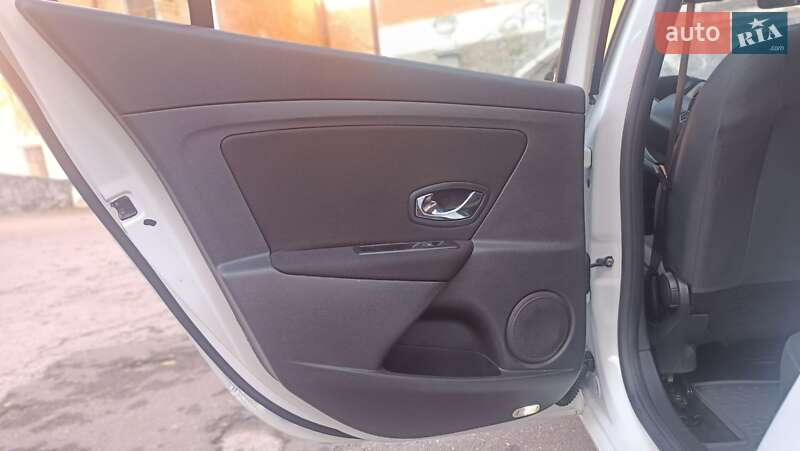 Универсал Renault Megane 2012 в Кременце фото 43 Универсал Renault Megane 2012 в Кременце