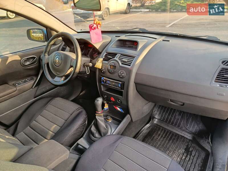 Хетчбек Renault Megane 2004 в Кропивницькому фото 9 Хетчбек Renault Megane 2004 в Кропивницькому