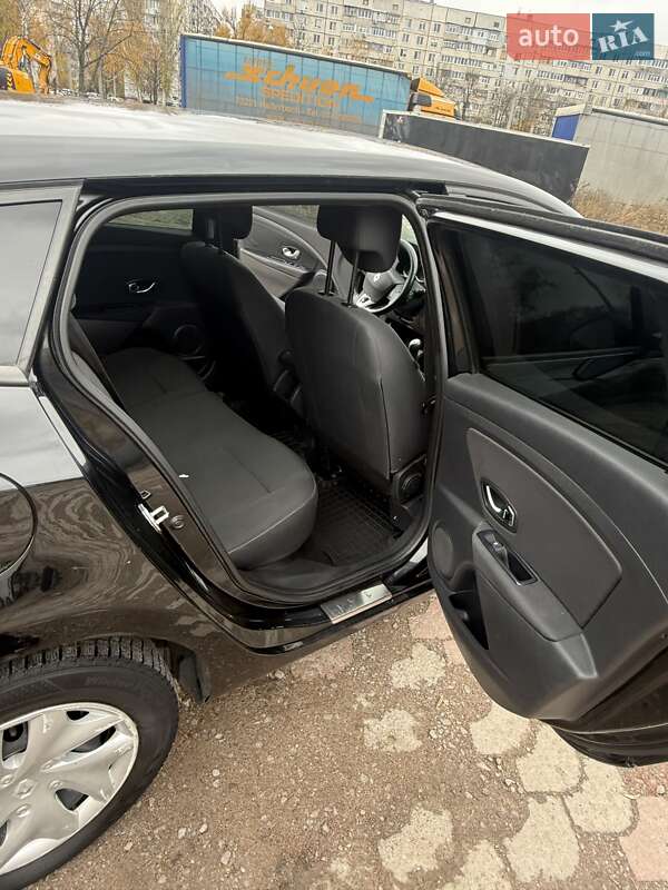Универсал Renault Megane 2013 в Харькове фото 16 Универсал Renault Megane 2013 в Харькове