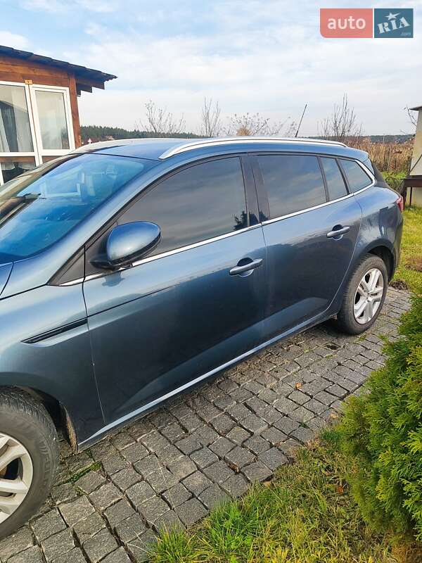 Универсал Renault Megane 2017 в Киеве фото 9 Универсал Renault Megane 2017 в Киеве