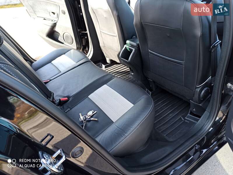 Универсал Renault Megane 2013 в Сарнах фото 43 Универсал Renault Megane 2013 в Сарнах