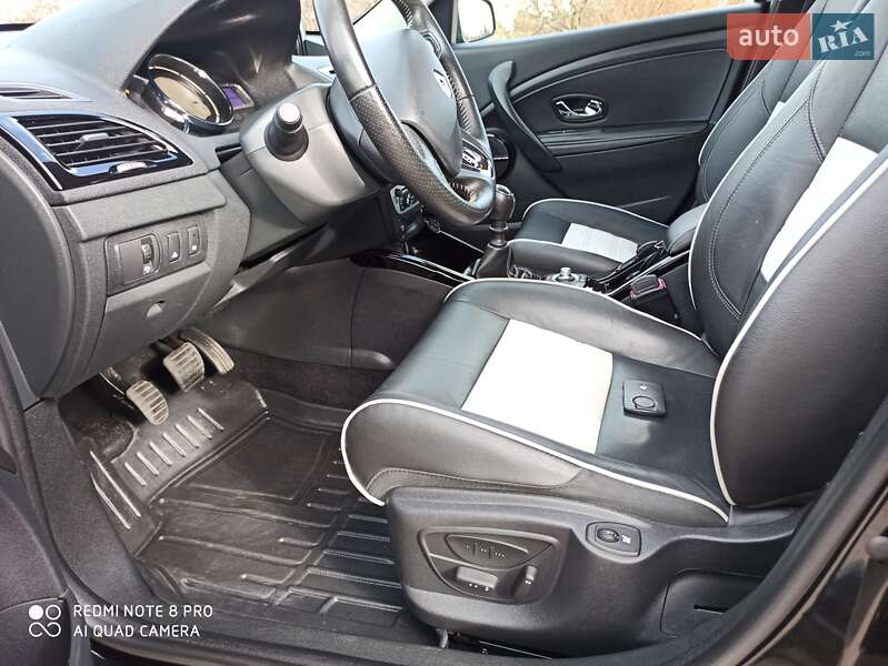 Универсал Renault Megane 2013 в Сарнах фото 75 Универсал Renault Megane 2013 в Сарнах