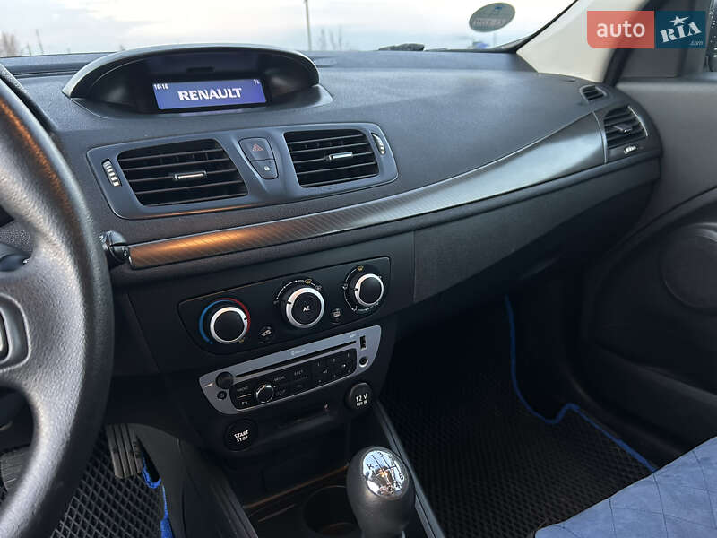 Універсал Renault Megane 2013 в Миргороді фото 23 Універсал Renault Megane 2013 в Миргороді