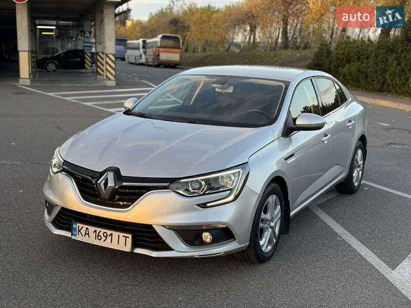 Седан Renault Megane 2018 в Киеве