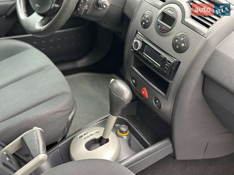 Универсал Renault Megane 2004 в Бучаче фото 31 Универсал Renault Megane 2004 в Бучаче