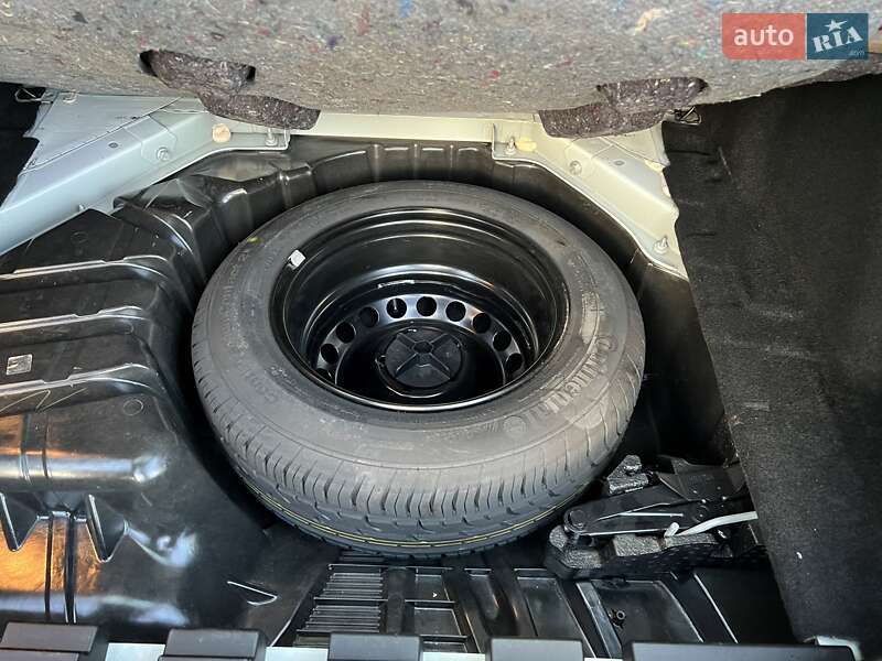 Универсал Renault Megane 2013 в Ровно фото 13 Универсал Renault Megane 2013 в Ровно