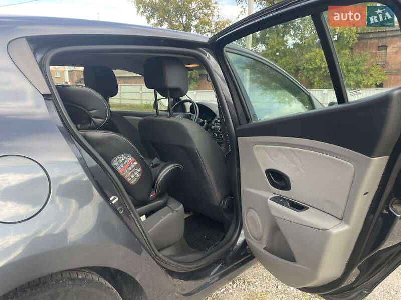 Хэтчбек Renault Megane 2011 в Кропивницком фото 10 Хэтчбек Renault Megane 2011 в Кропивницком