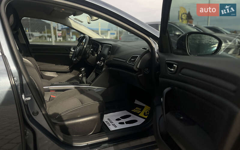 Седан Renault Megane 2017 в Мукачево