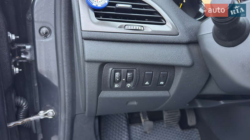 Универсал Renault Megane 2012 в Кременчуге фото 66 Универсал Renault Megane 2012 в Кременчуге