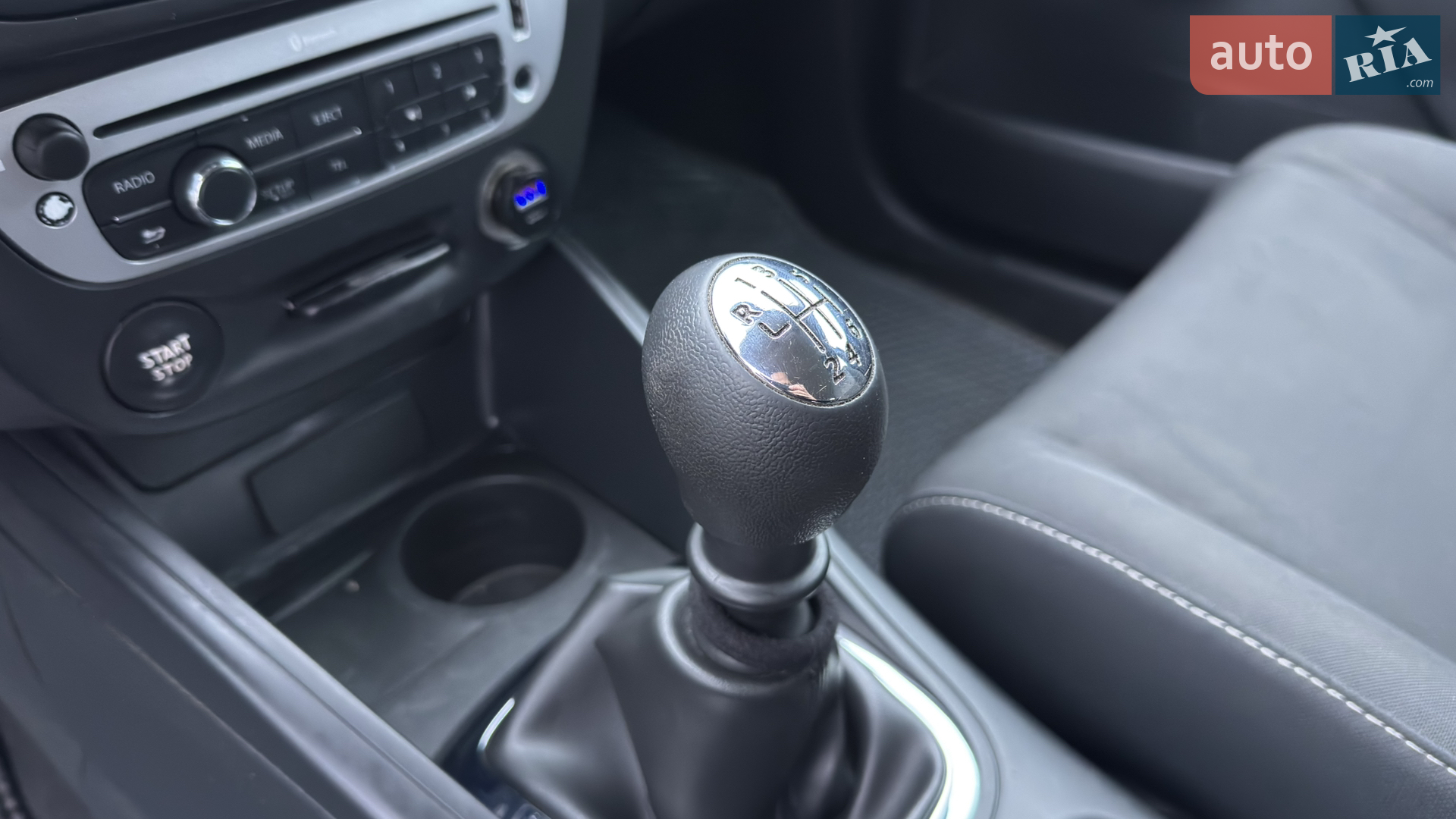 2012 Renault Megane - мініатюра 75