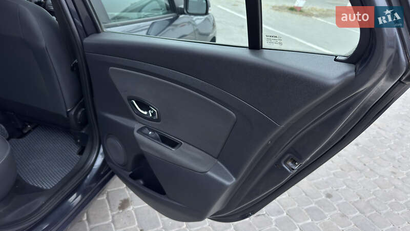 Универсал Renault Megane 2012 в Кременчуге фото 86 Универсал Renault Megane 2012 в Кременчуге