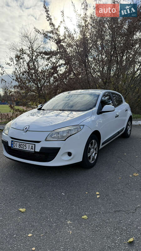 Хэтчбек Renault Megane 2010 в Киеве фото 3 Хэтчбек Renault Megane 2010 в Киеве