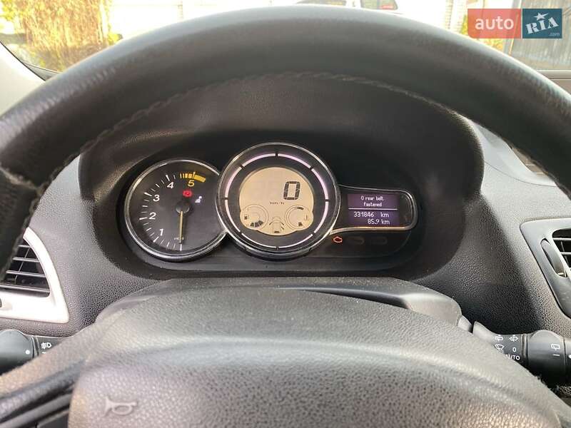 Универсал Renault Megane 2010 в Кременчуге фото 11 Универсал Renault Megane 2010 в Кременчуге