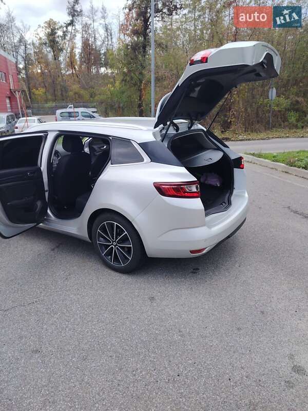 Универсал Renault Megane 2017 в Киеве