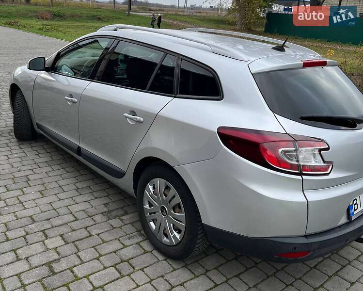 Універсал Renault Megane 2010 в Гадячі