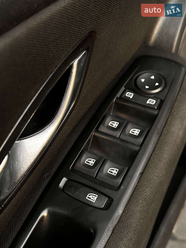 Универсал Renault Megane 2009 в Ровно фото 32 Универсал Renault Megane 2009 в Ровно
