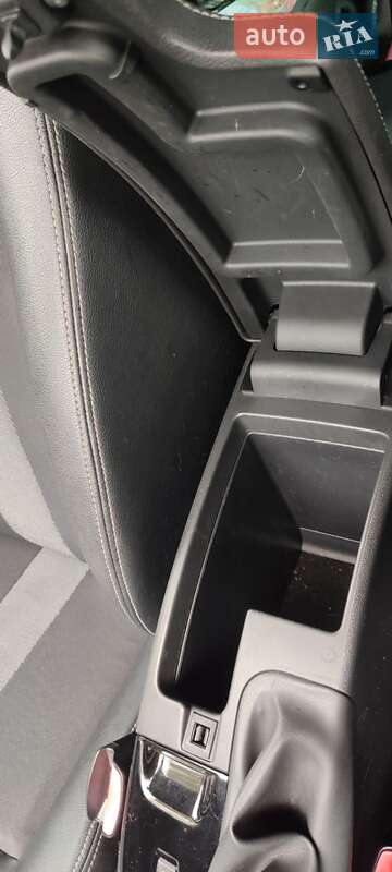 Хэтчбек Renault Megane 2011 в Ивано-Франковске фото 19 Хэтчбек Renault Megane 2011 в Ивано-Франковске