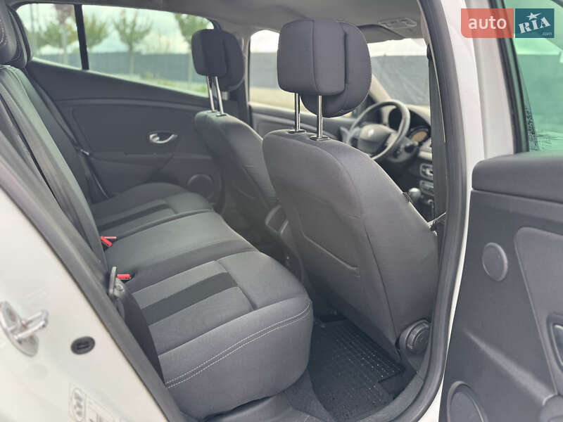 Хэтчбек Renault Megane 2009 в Луцке фото 25 Хэтчбек Renault Megane 2009 в Луцке