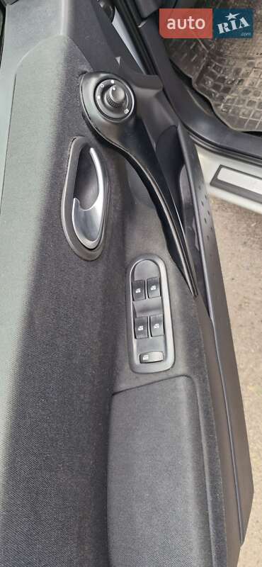 Седан Renault Megane 2004 в Красилове фото 12 Седан Renault Megane 2004 в Красилове