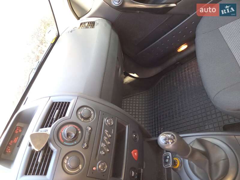 Универсал Renault Megane 2004 в Виннице фото 5 Универсал Renault Megane 2004 в Виннице