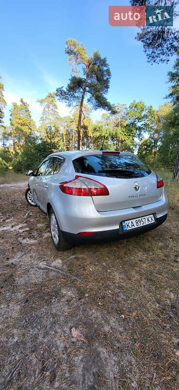 Хетчбек Renault Megane 2010 в Києві фото 3 Хетчбек Renault Megane 2010 в Києві