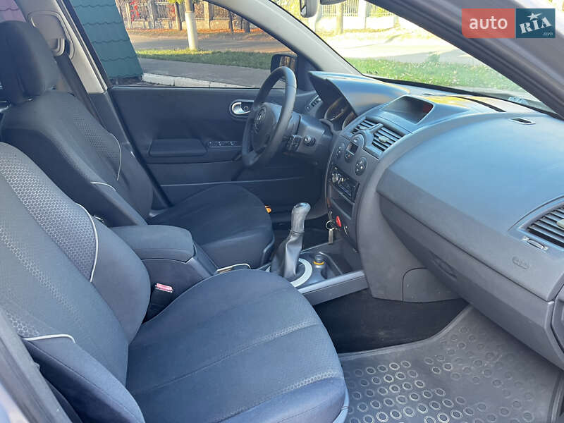 Универсал Renault Megane 2004 в Кривом Роге фото 12 Универсал Renault Megane 2004 в Кривом Роге