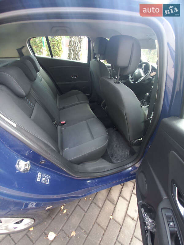 Хэтчбек Renault Megane 2011 в Ужгороде