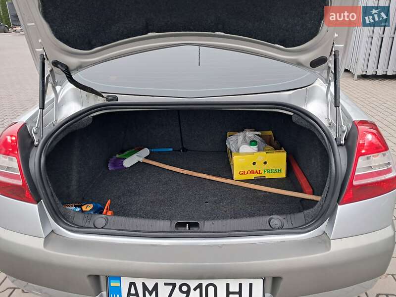 Седан Renault Megane 2006 в Житомире