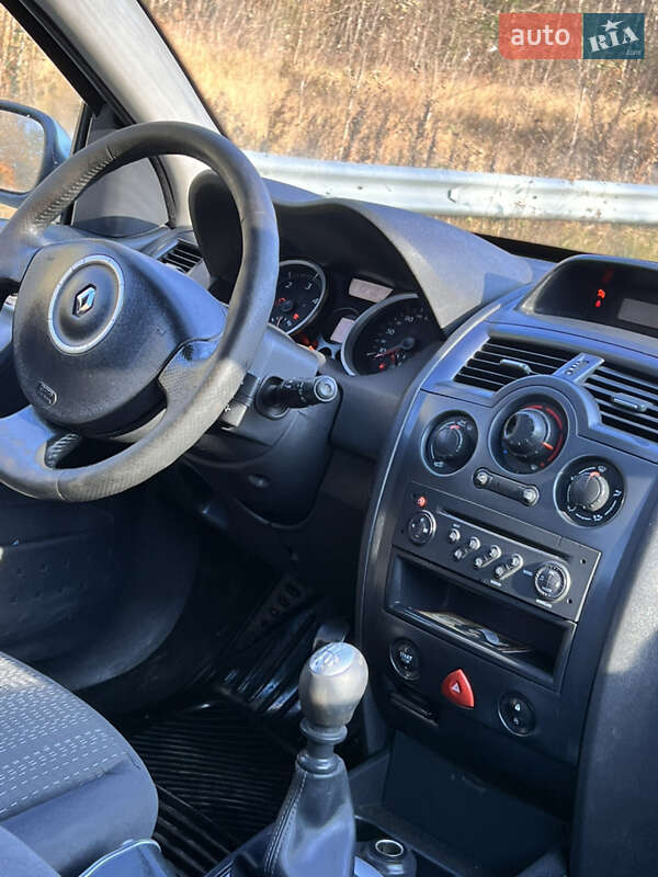 Универсал Renault Megane 2007 в Сходнице фото 10 Универсал Renault Megane 2007 в Сходнице