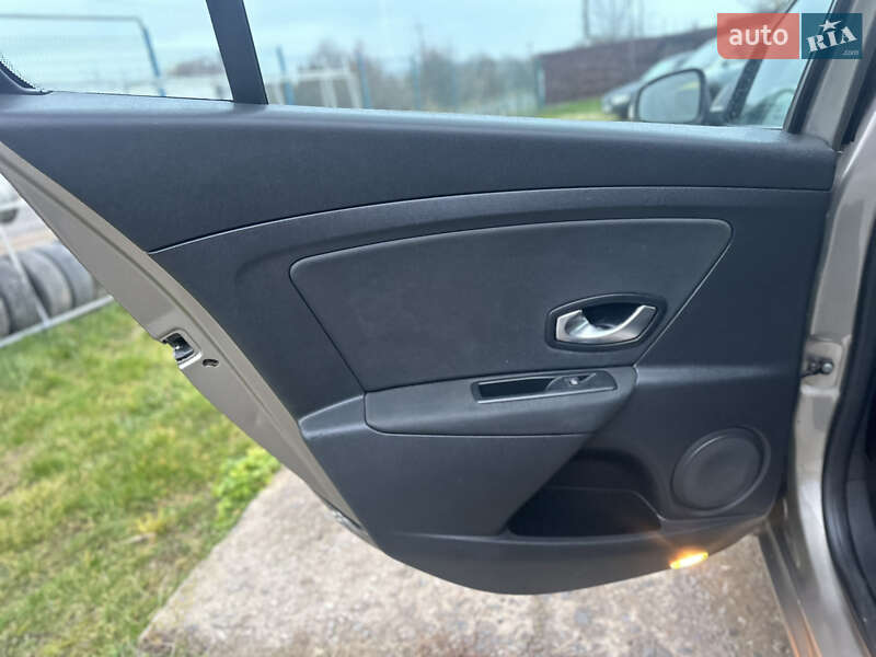 Универсал Renault Megane 2010 в Новой Ушице