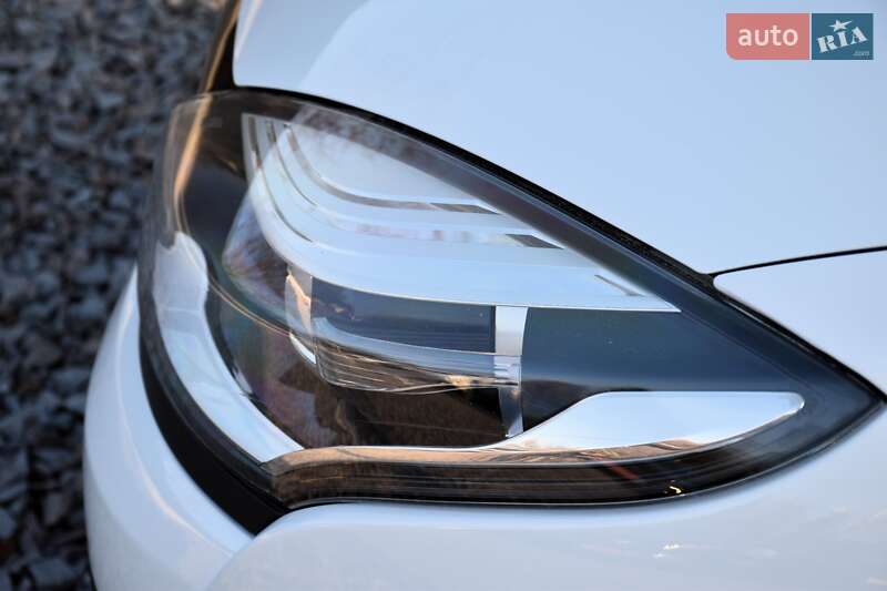 Универсал Renault Megane 2013 в Дрогобыче фото 17 Универсал Renault Megane 2013 в Дрогобыче