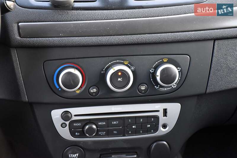 Универсал Renault Megane 2013 в Дрогобыче фото 34 Универсал Renault Megane 2013 в Дрогобыче