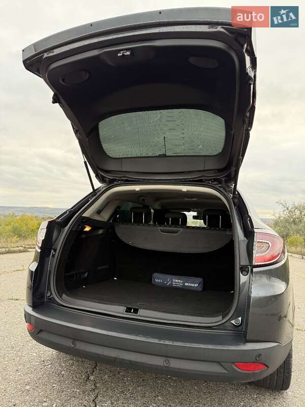 Универсал Renault Megane 2013 в Червонознаменке фото 45 Универсал Renault Megane 2013 в Червонознаменке
