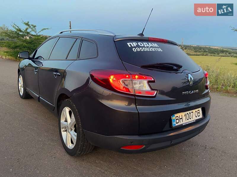 Универсал Renault Megane 2013 в Червонознаменке фото 59 Универсал Renault Megane 2013 в Червонознаменке