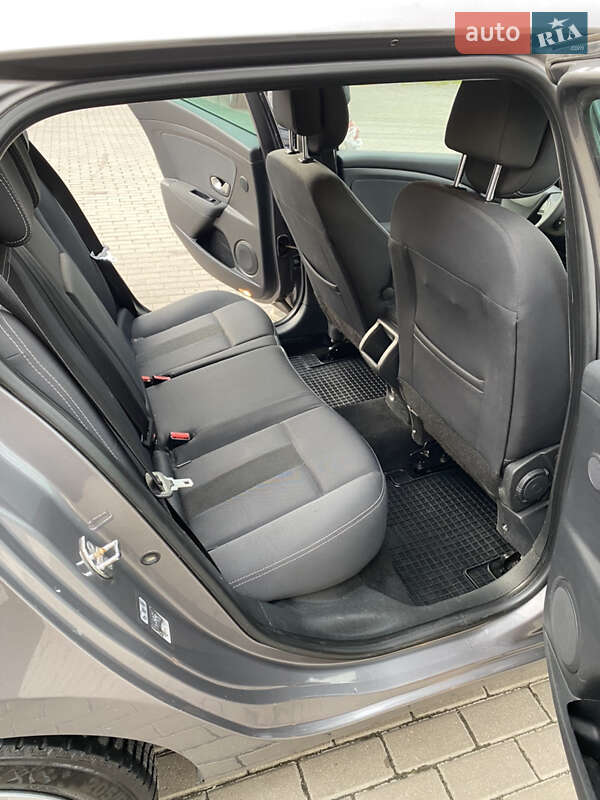 Универсал Renault Megane 2011 в Ровно фото 18 Универсал Renault Megane 2011 в Ровно