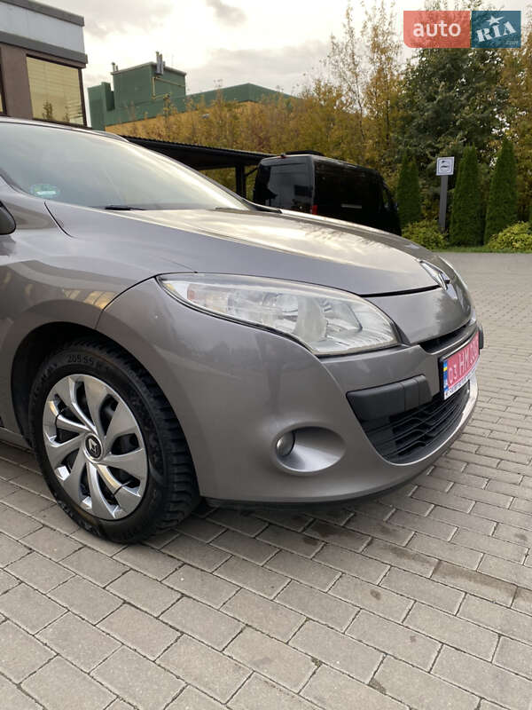 Универсал Renault Megane 2011 в Ровно фото 9 Универсал Renault Megane 2011 в Ровно