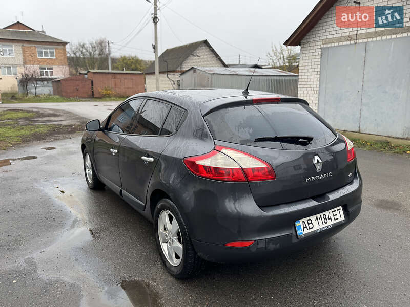 Хэтчбек Renault Megane 2010 в Попельне