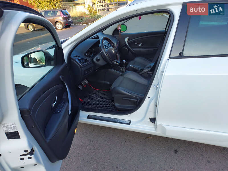 Универсал Renault Megane 2013 в Ровно фото 3 Универсал Renault Megane 2013 в Ровно