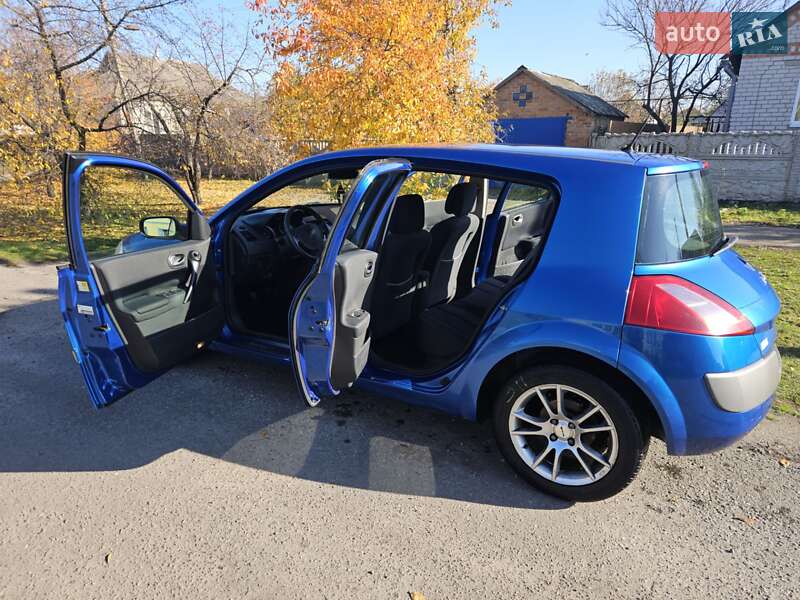 Хэтчбек Renault Megane 2003 в Семеновке фото 5 Хэтчбек Renault Megane 2003 в Семеновке