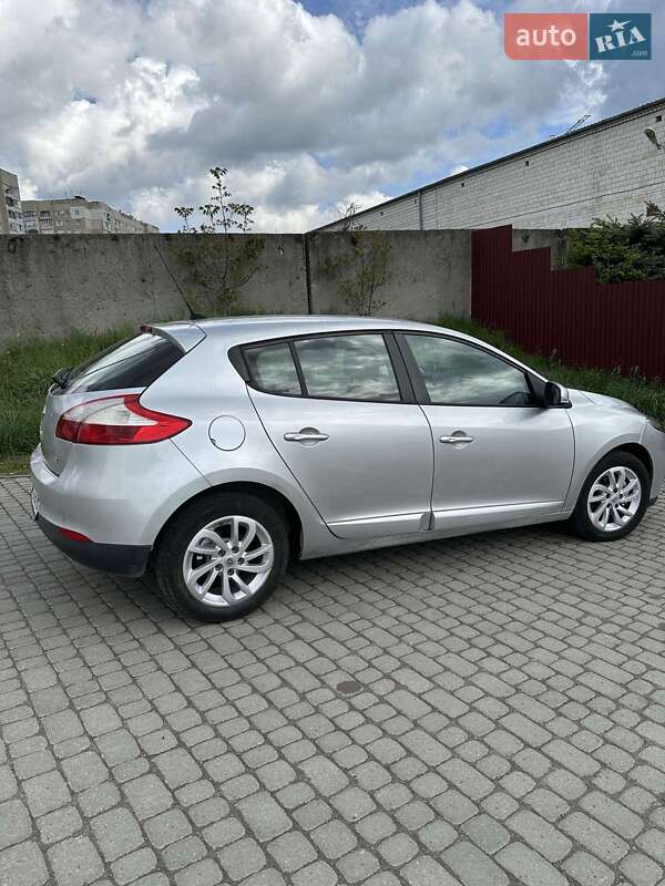 Хетчбек Renault Megane 2013 в Львові фото 11 Хетчбек Renault Megane 2013 в Львові